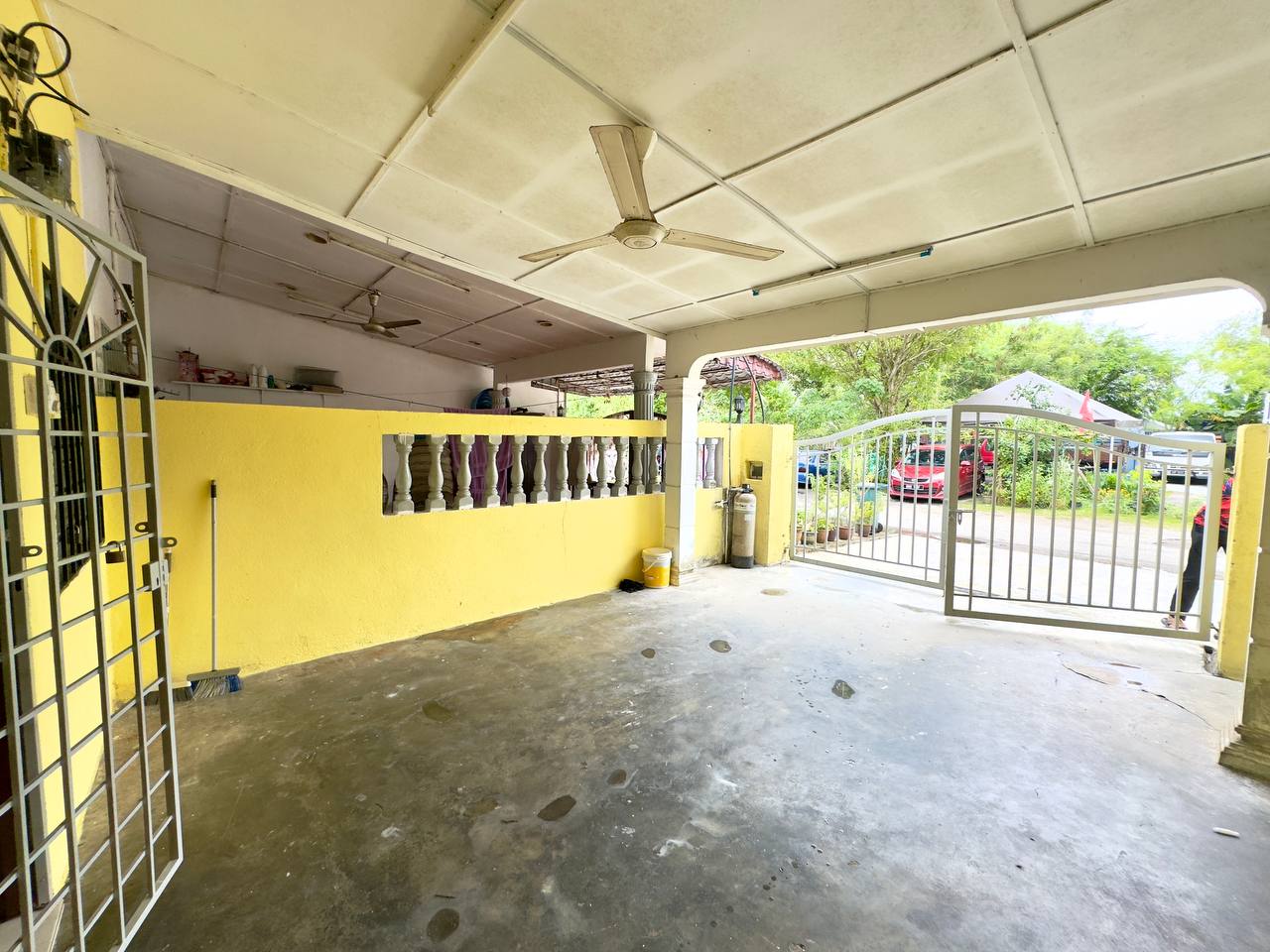 2 Storey Teres Jalan Impian Makmur Saujana Impian - photo 3