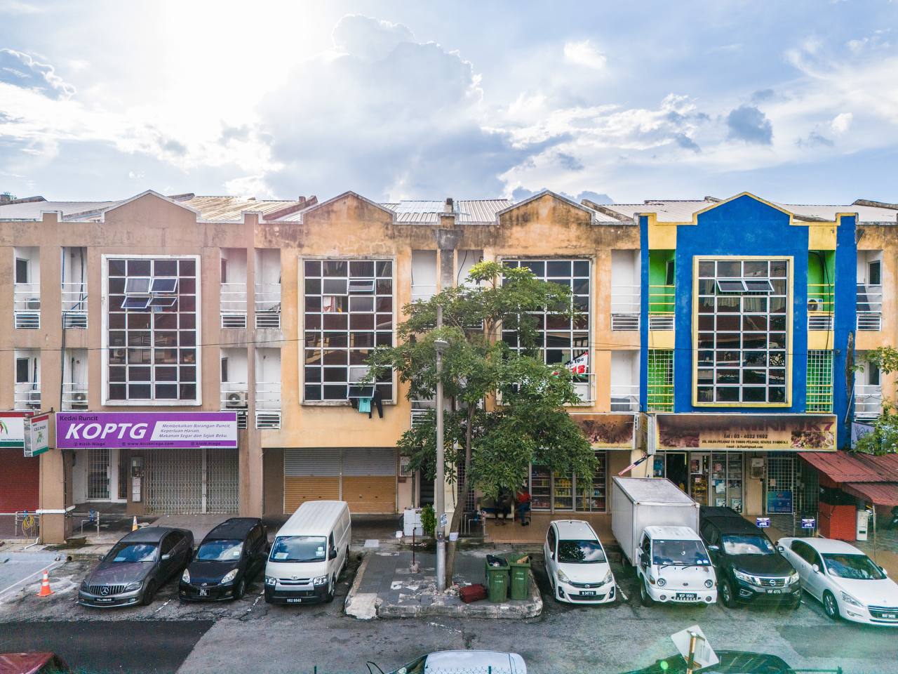 Shop Office Lot 3 Storey Taman Pelangi Sentul KL - photo 2