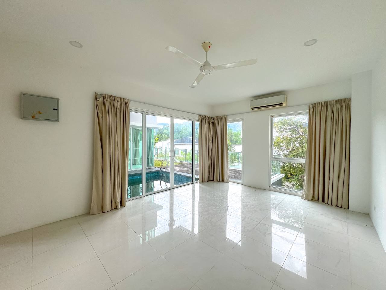 Freehold 4 Storey Courtyard Villa Taman Melawati - photo 7