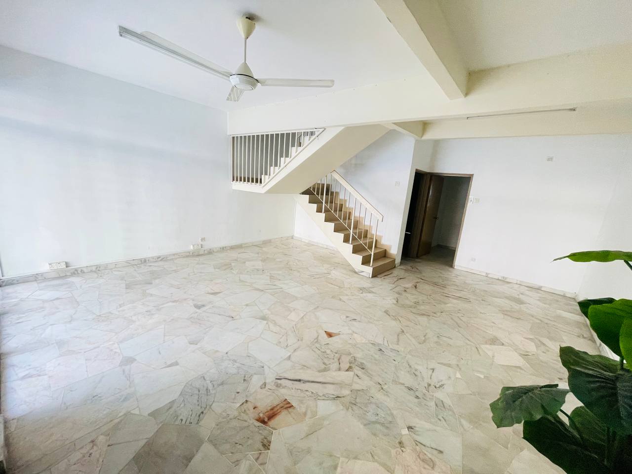 Facing Open 2 Storey Teres Taman Kelana Indah PJ - photo 10