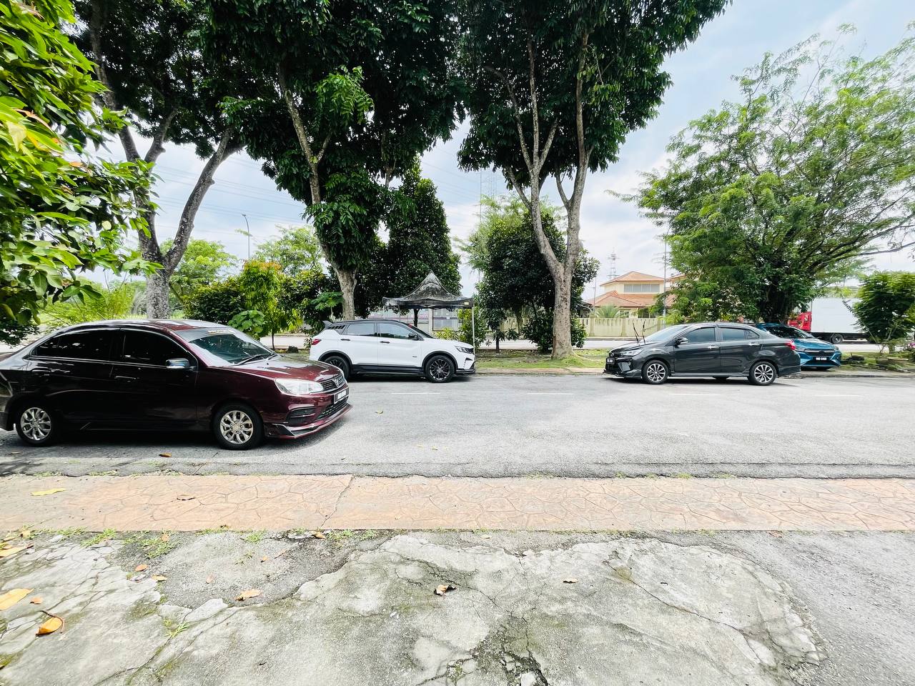 Freehold 2 Storey Teres Desa Latania Seksyen 36 SA - photo 3