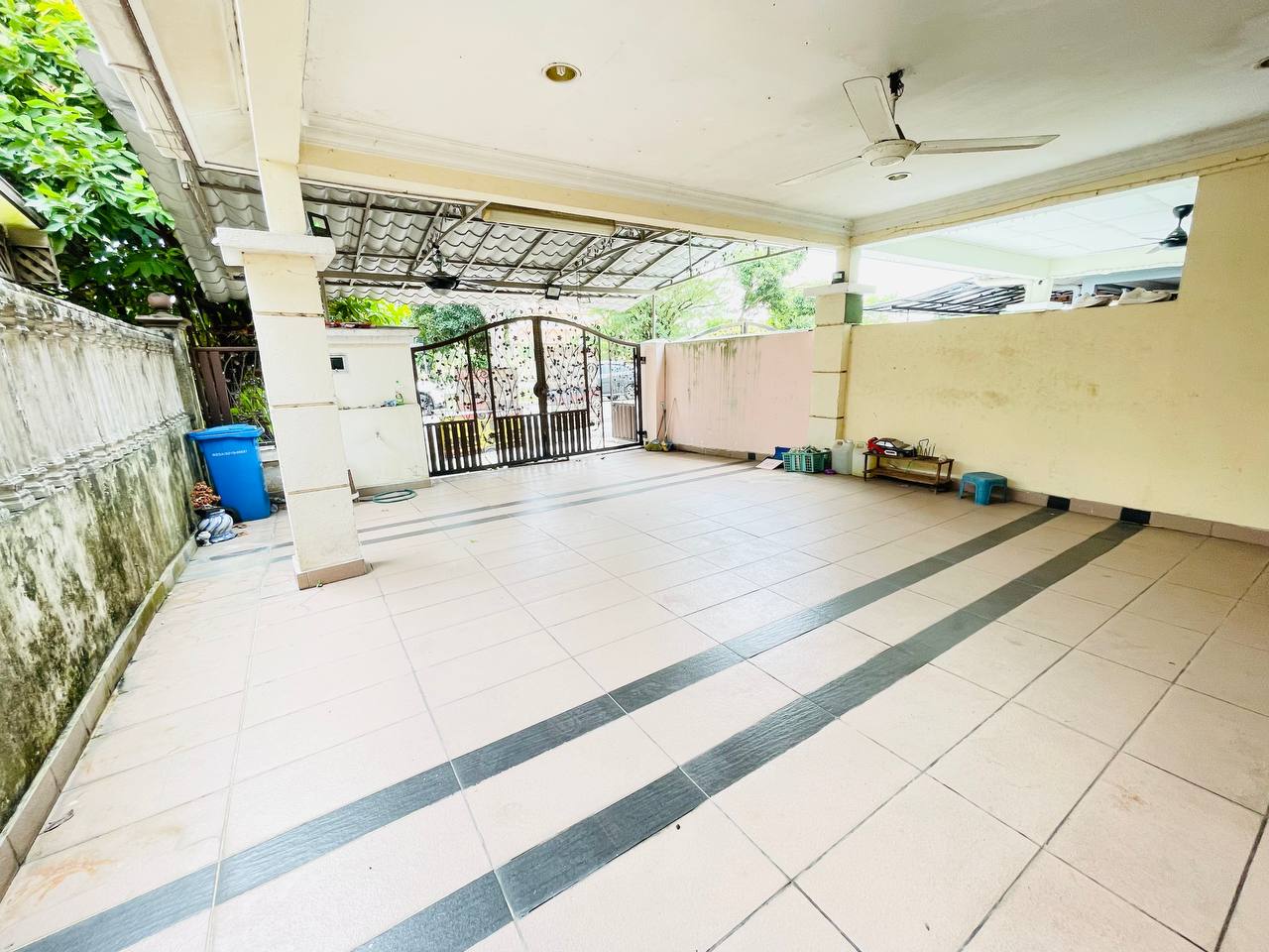 Freehold 2 Storey Teres Desa Latania Seksyen 36 SA - photo 5
