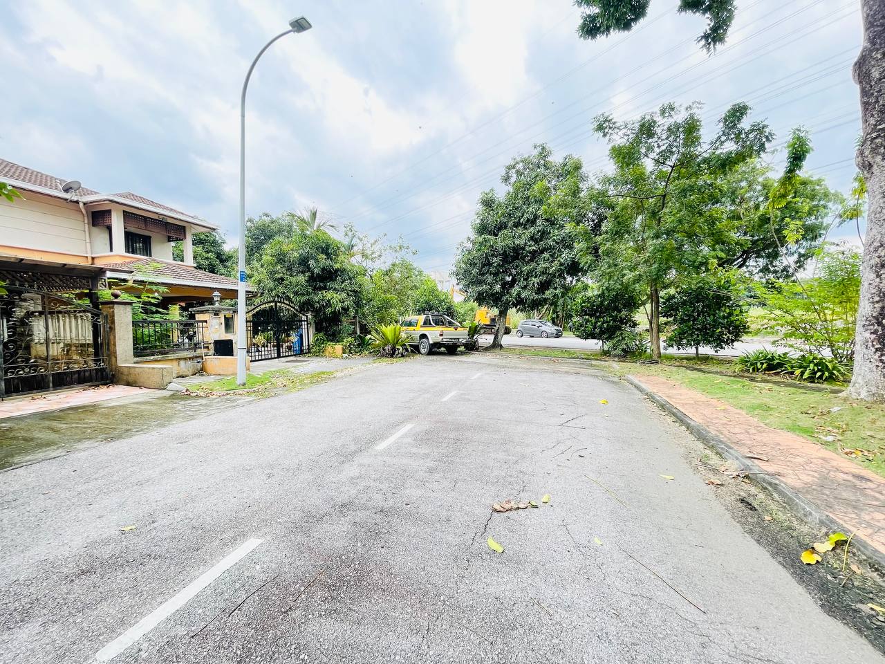 Freehold 2 Storey Teres Desa Latania Seksyen 36 SA - photo 6