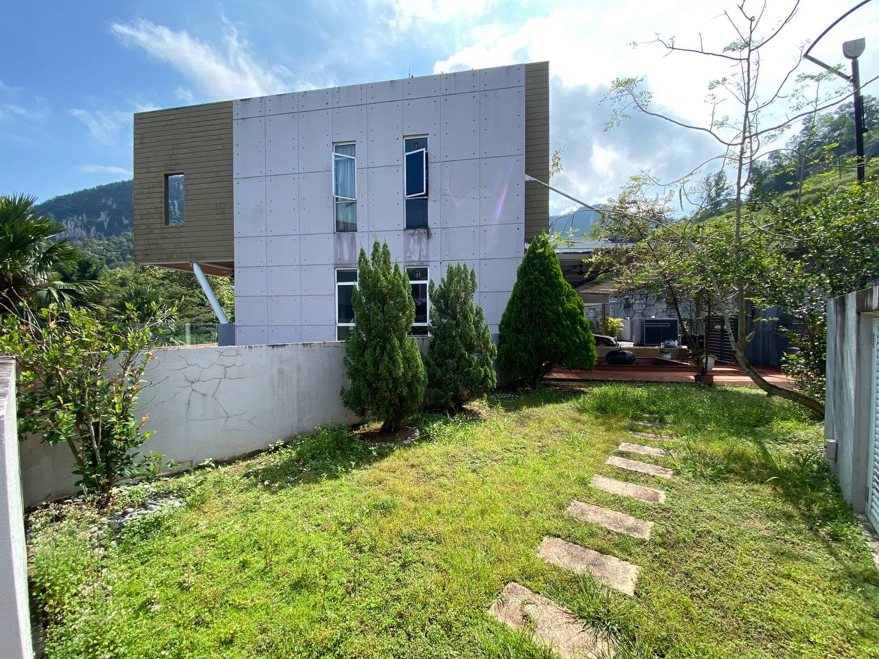 Freehold 4 Storey Bungalow Nadayu Melawati KL - photo 4