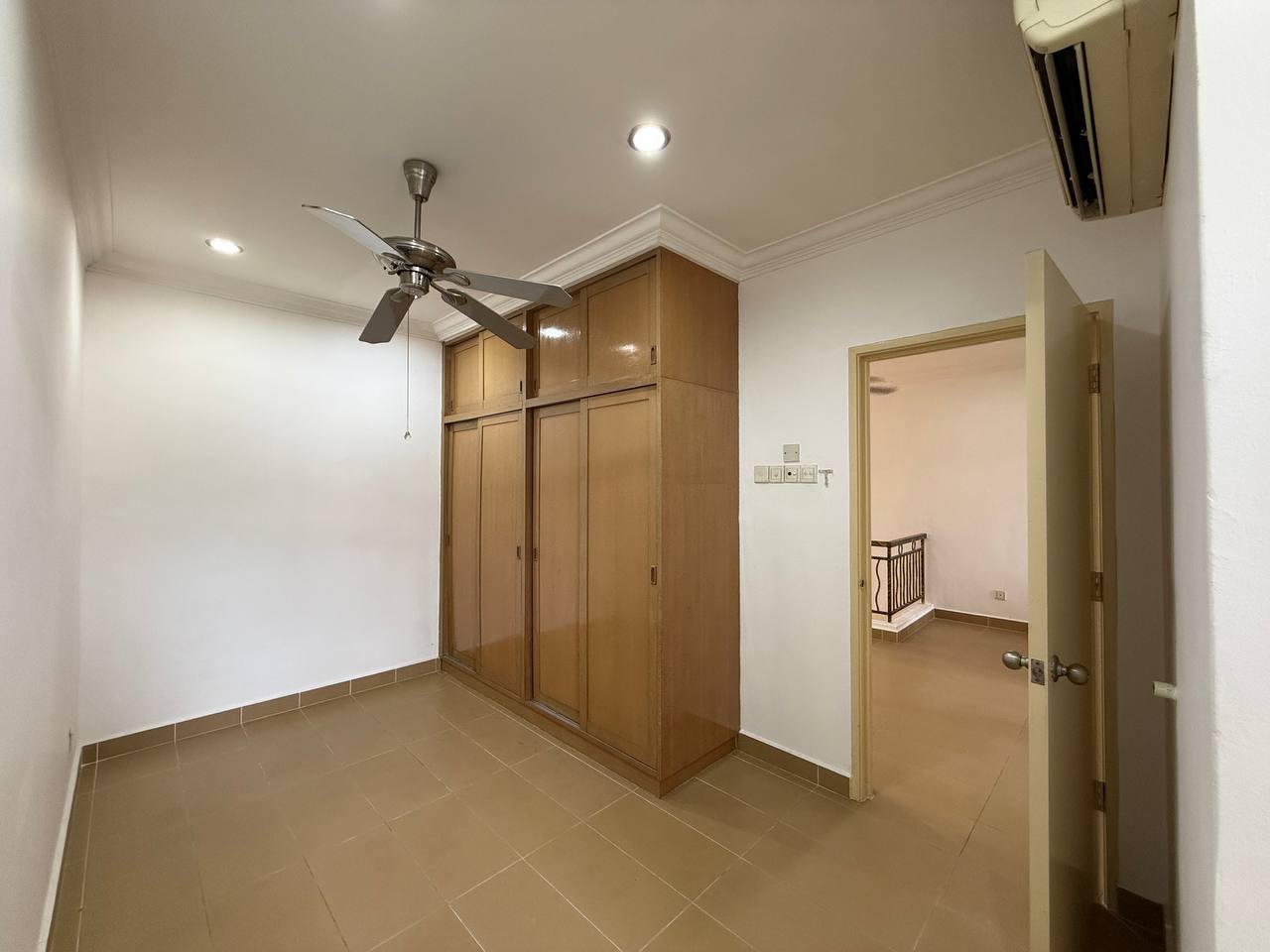 Freehold 2 And Half Storey Teres Taman Setiawangsa - photo 10