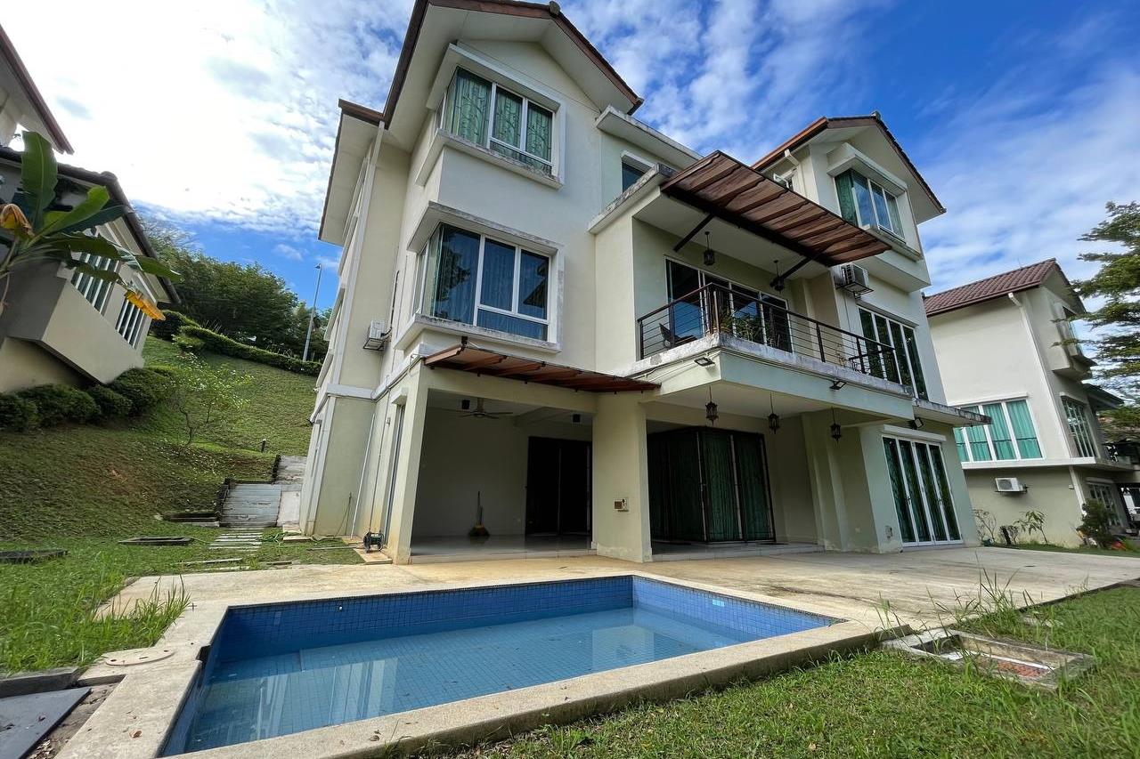 Facing Park Bungalow Teratai Kayangan Height - photo 3