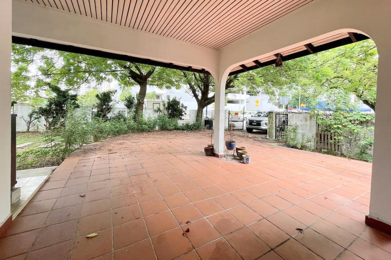 Corner Lot Bungalow 2 Storey Taman Sri Kelana SS7 - photo 9