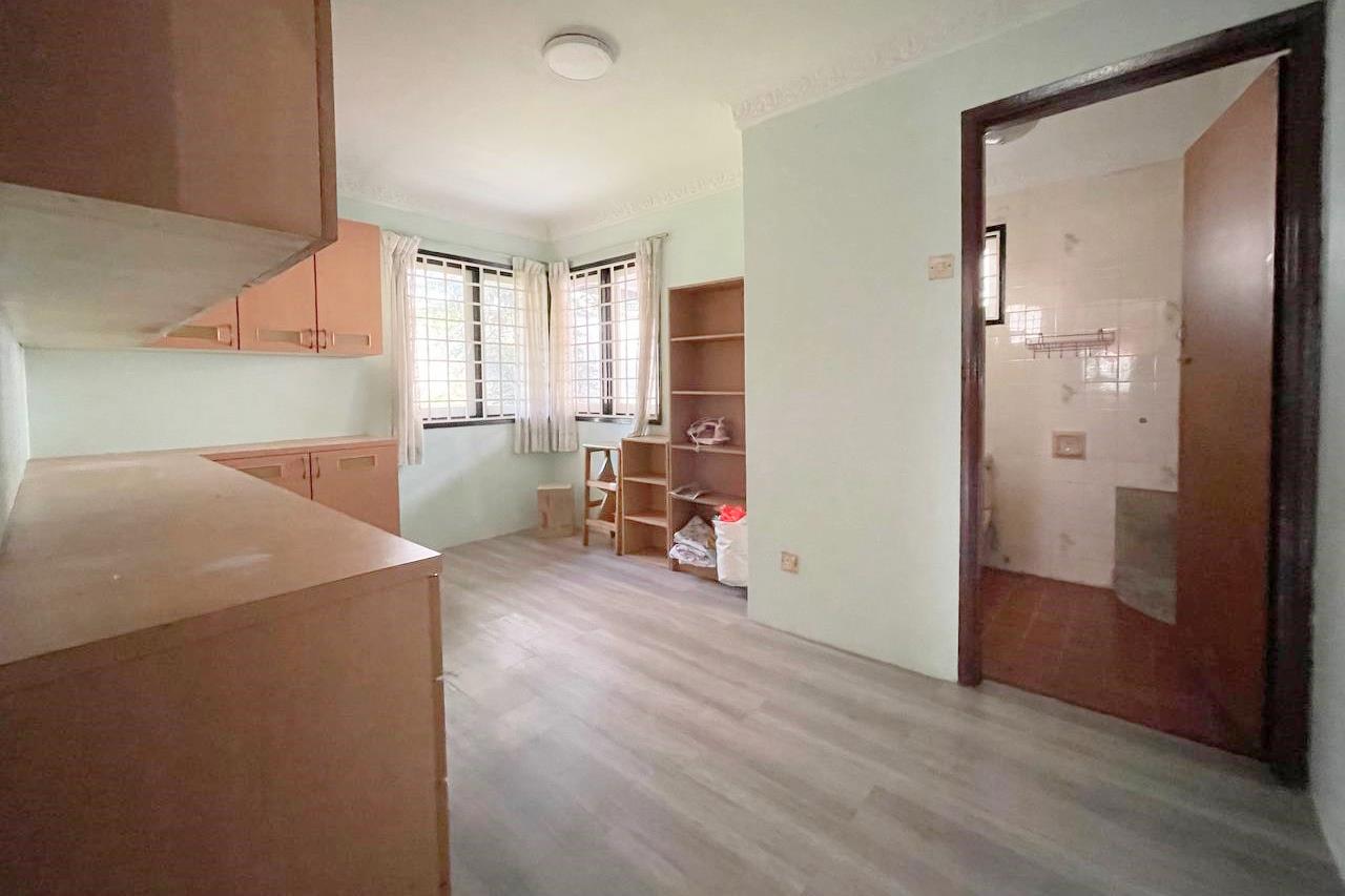 Corner Lot Bungalow 2 Storey Taman Sri Kelana SS7 - photo 13
