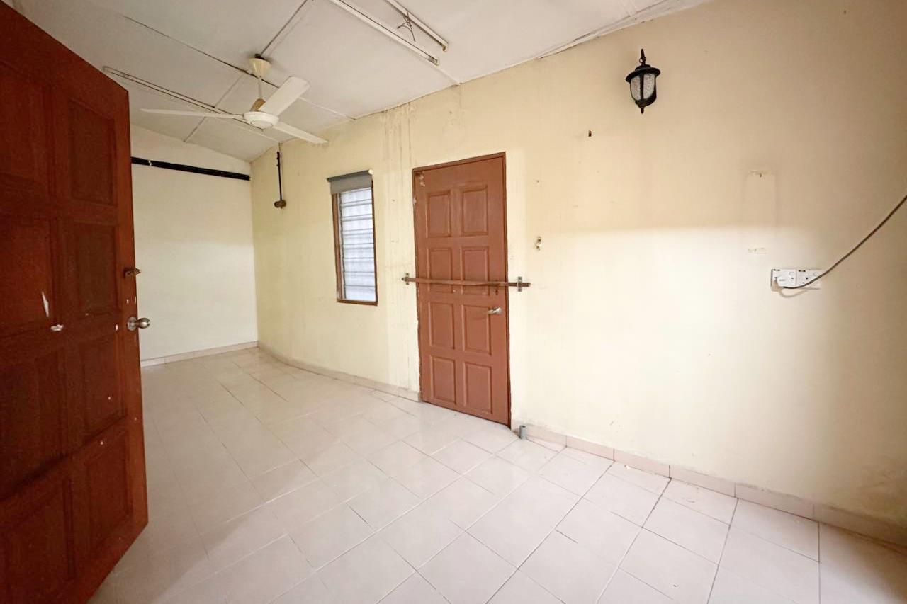 End Lot 2 Storey Jalan Cecawi Seksyen 6 Damansara - photo 7