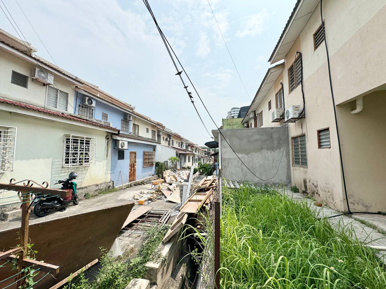End Lot 2 And Half Storey Taman Kota Perdana - photo 4