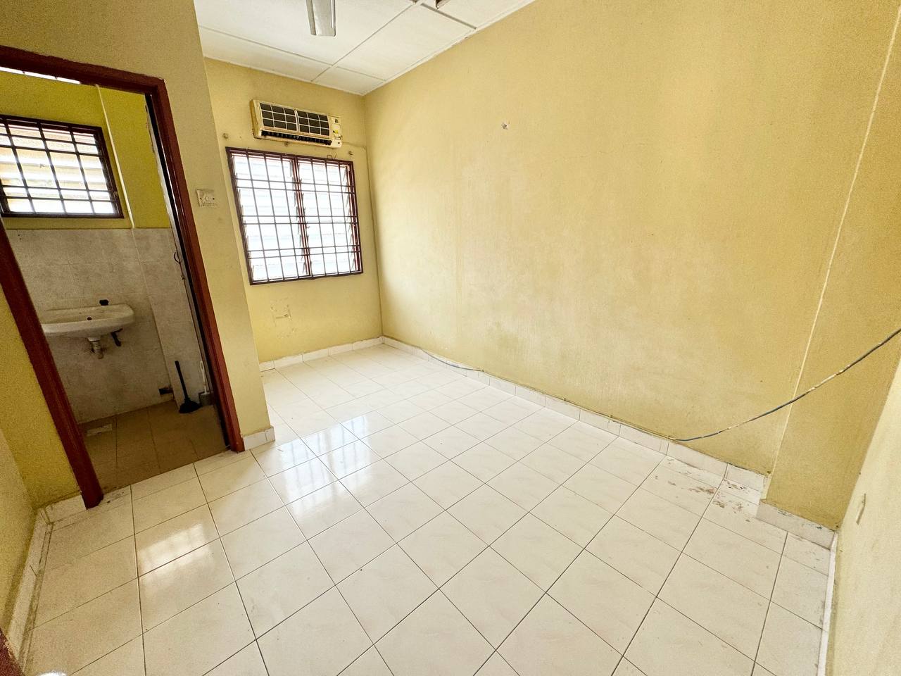 End Lot 2 And Half Storey Taman Kota Perdana - photo 12