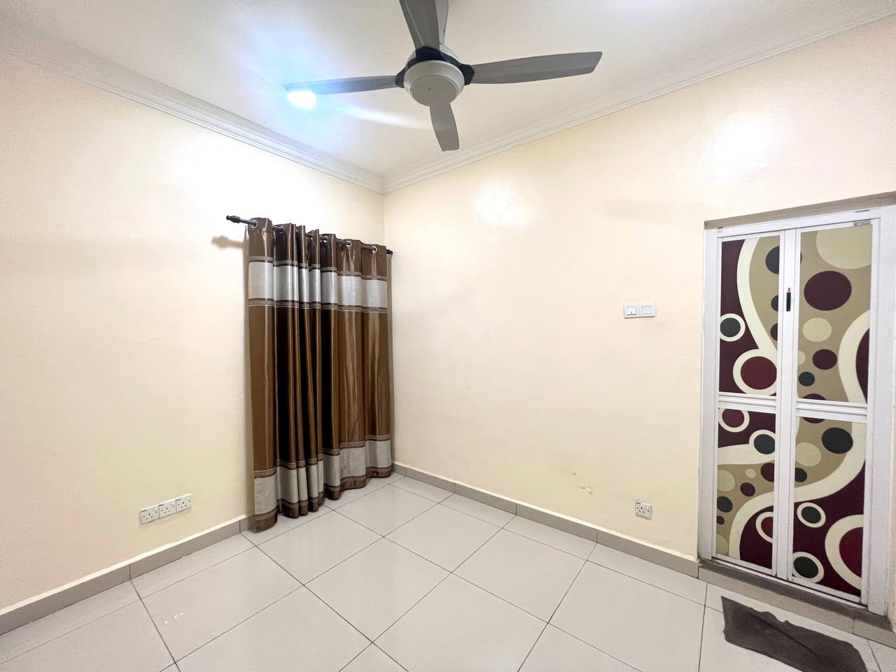 Freehold 2 Storey Hse Seksyen 3 Taman Kajang Utama - photo 7