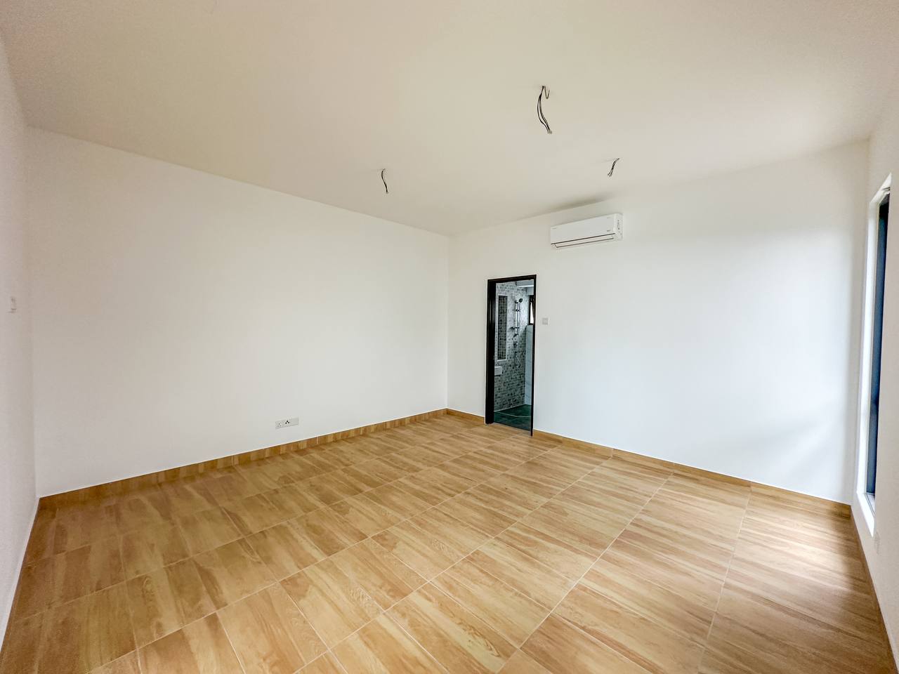 New Unit 2 And Half Sty Teres Taman Puchong Utama - photo 4