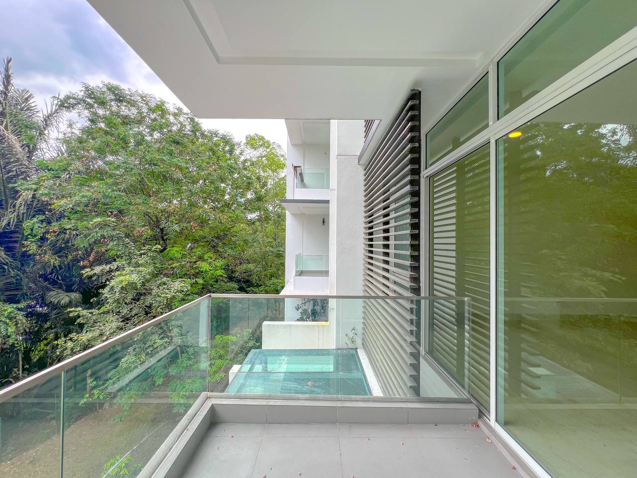 Exclusive Residential Suite Kenny Hills BukitTunku - photo 4