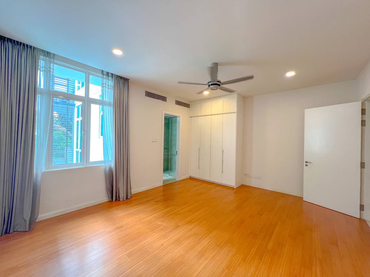 Exclusive Residential Suite Kenny Hills BukitTunku - photo 13