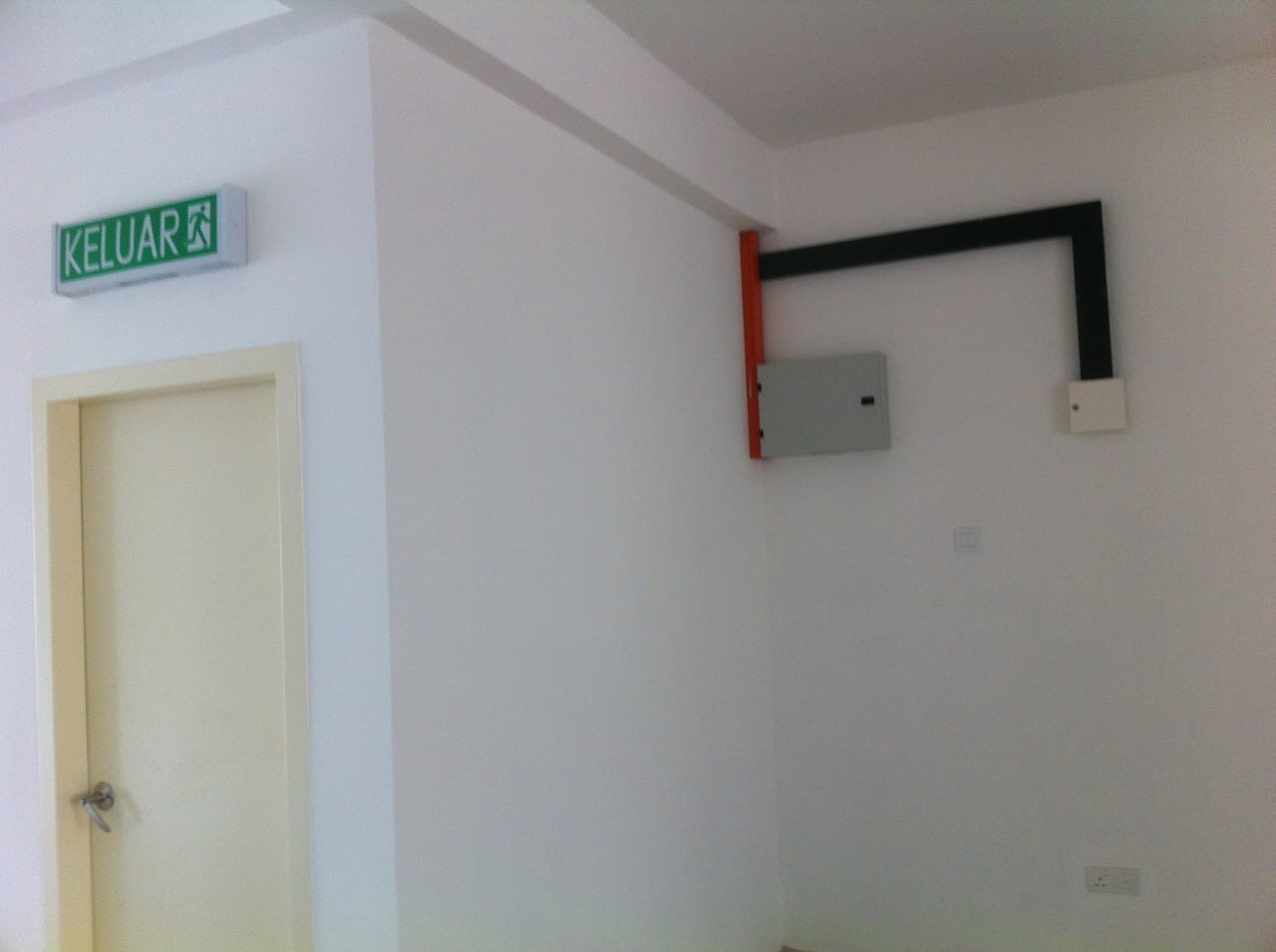 3 Storey Shop Lot Pusat Perniagaan Reef Rawang - photo 4