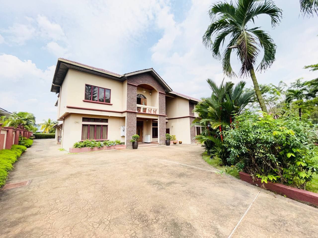 2 Storey Bungalow Country Heights kajang - photo 2