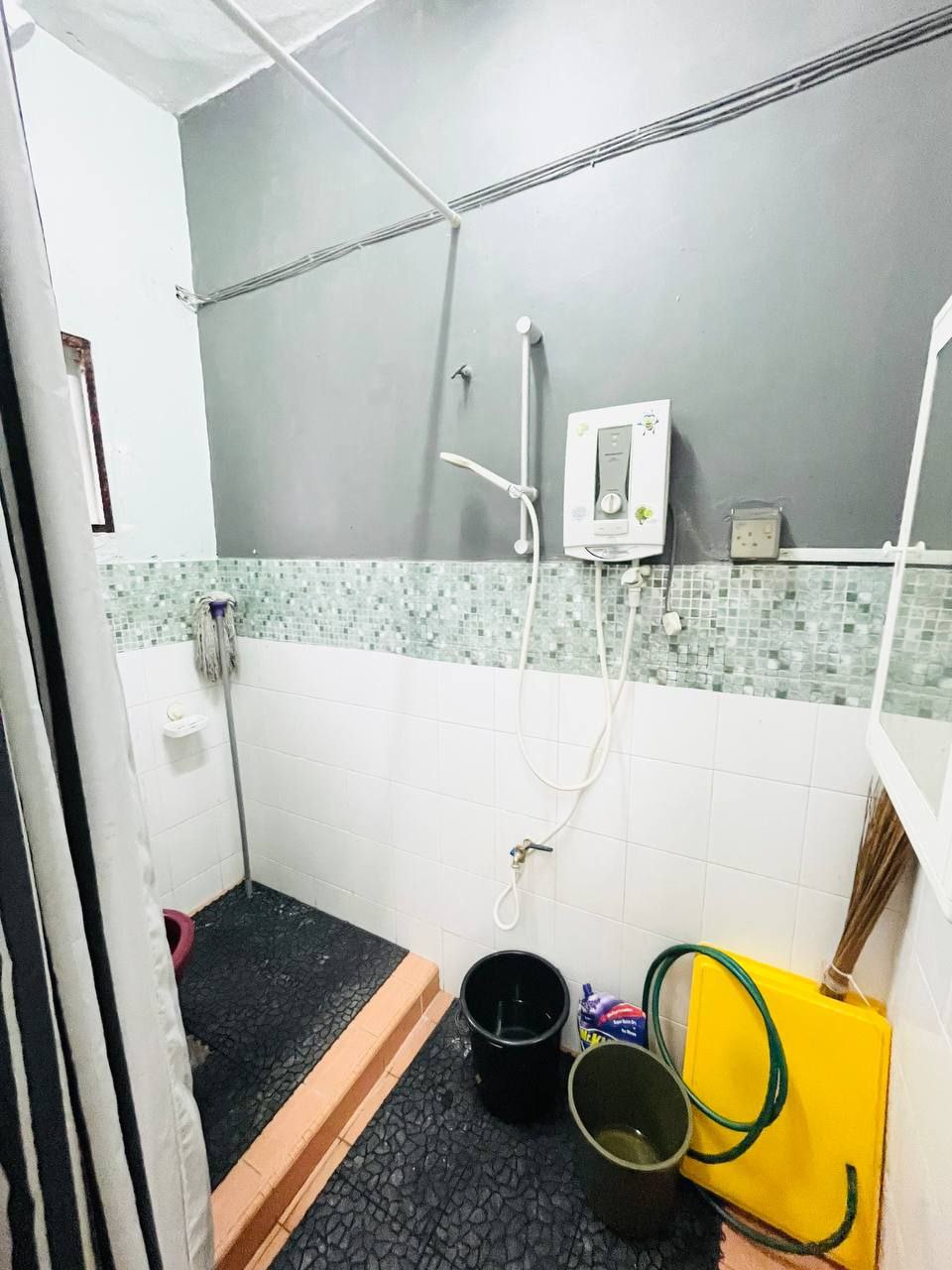 Fully Furnished 2 Storey Teres Kemuning Greenville - photo 13