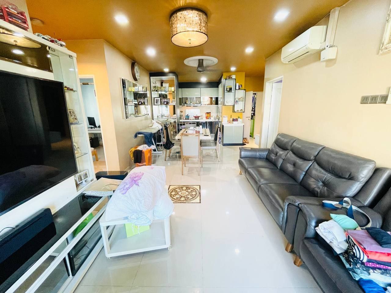 Corner Lot Unit Astana Lumayan Condominium cheras - photo 2