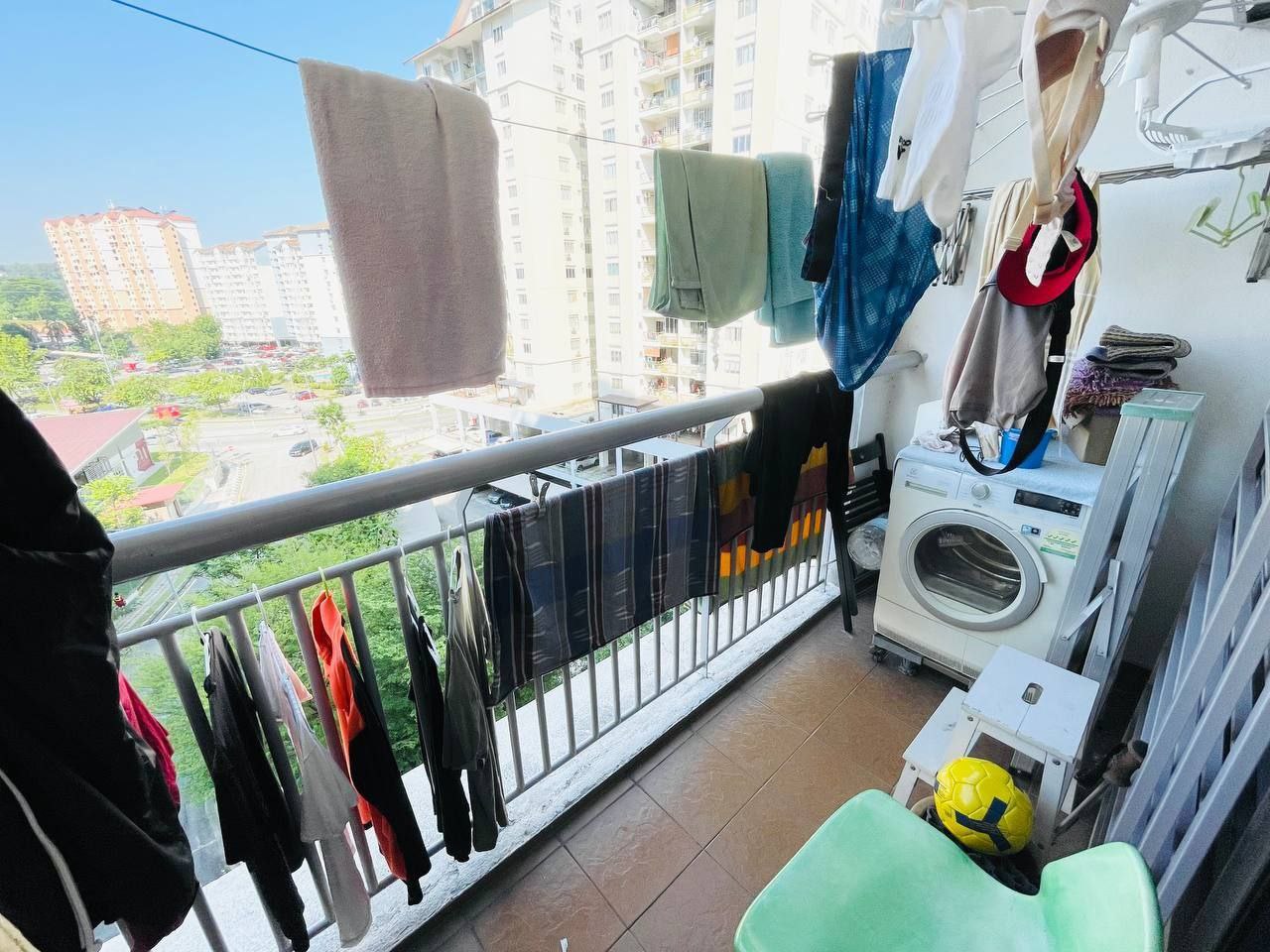 Corner Lot Unit Astana Lumayan Condominium cheras - photo 4