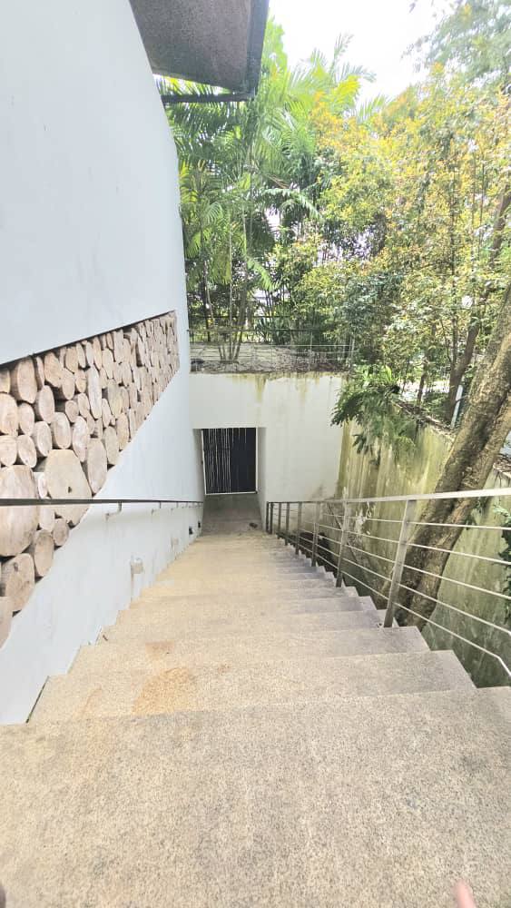 Nicely Built Resort Concept Bungalow Sri Kembangan - photo 6