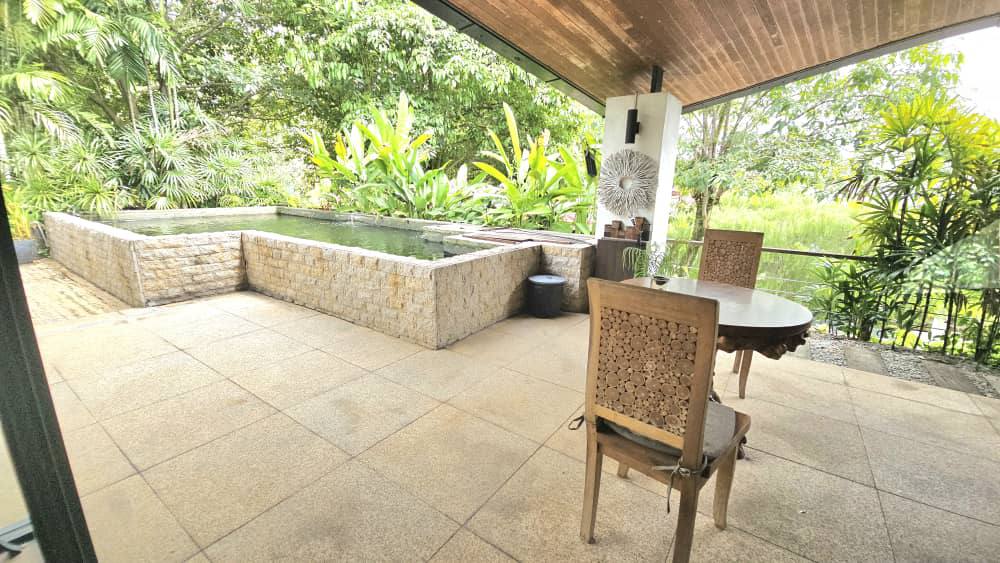 Nicely Built Resort Concept Bungalow Sri Kembangan - photo 9
