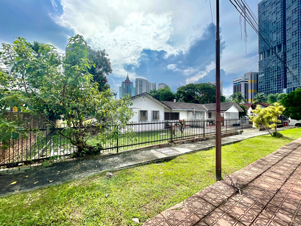 Bungalow Land Lorong Gurney Off Jalan Semarak - photo 7