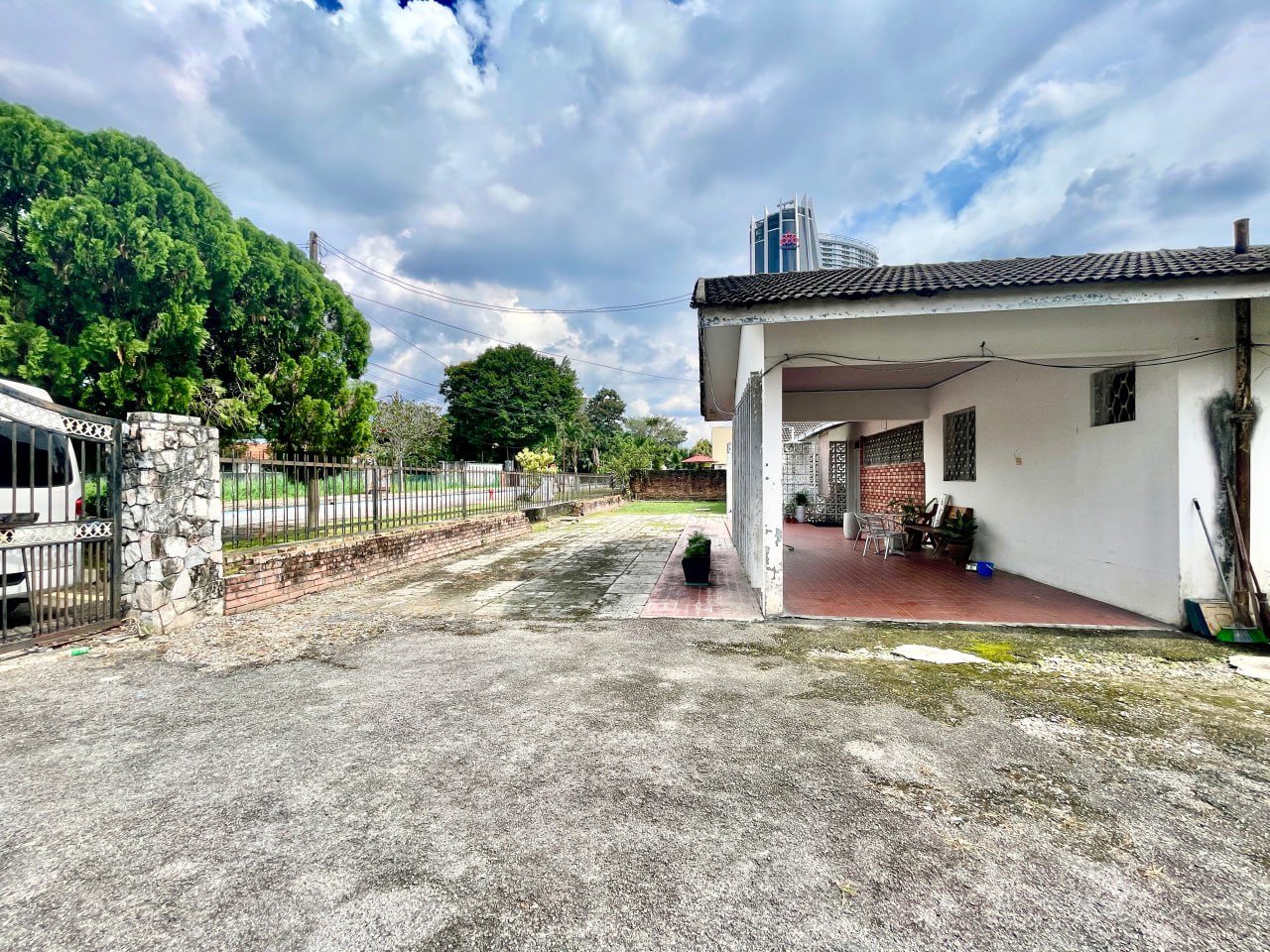 Bungalow Land Lorong Gurney Off Jalan Semarak - photo 11
