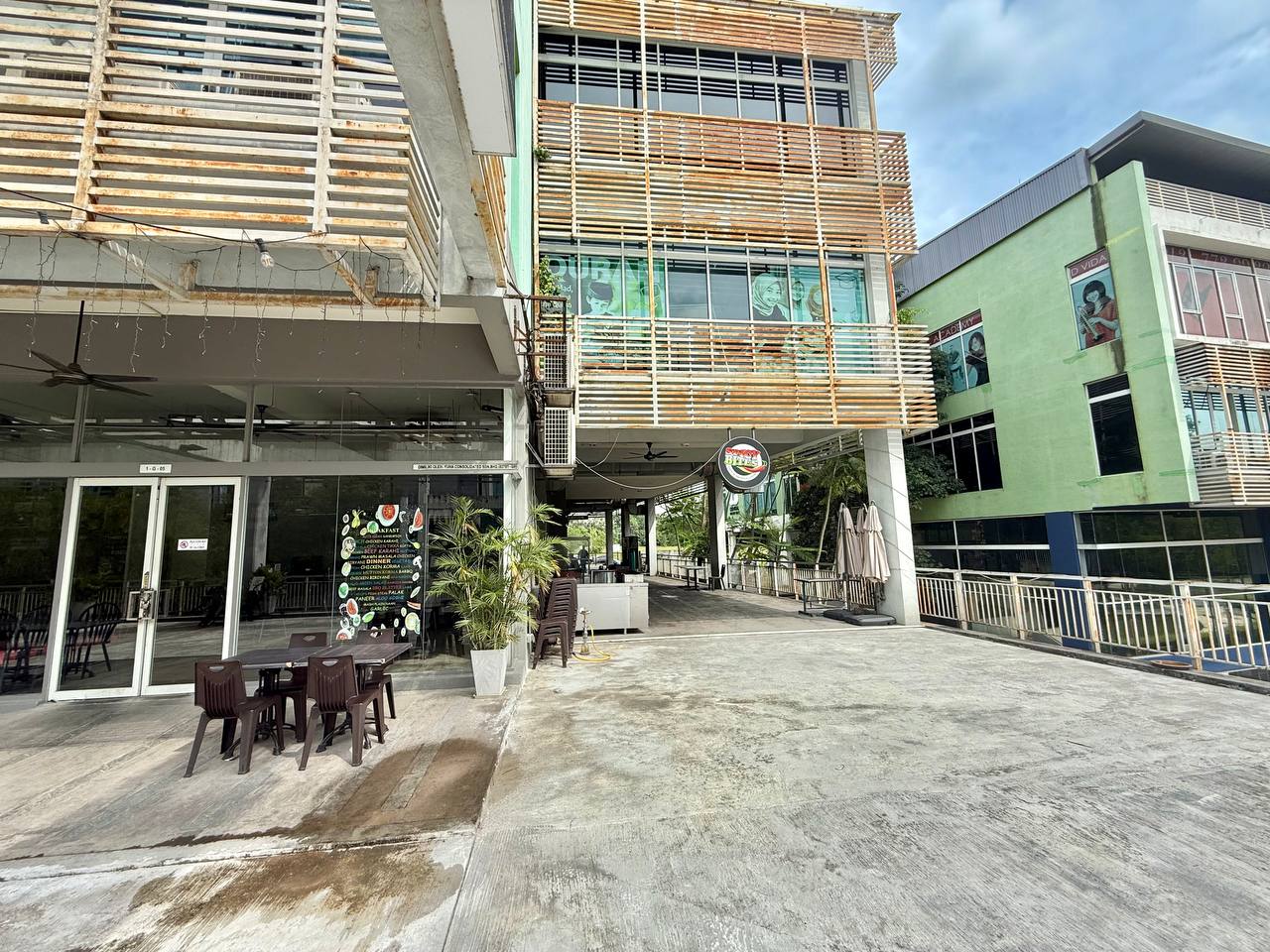 Ground Floor Commercial Lot D Vida Business Park - photo 3