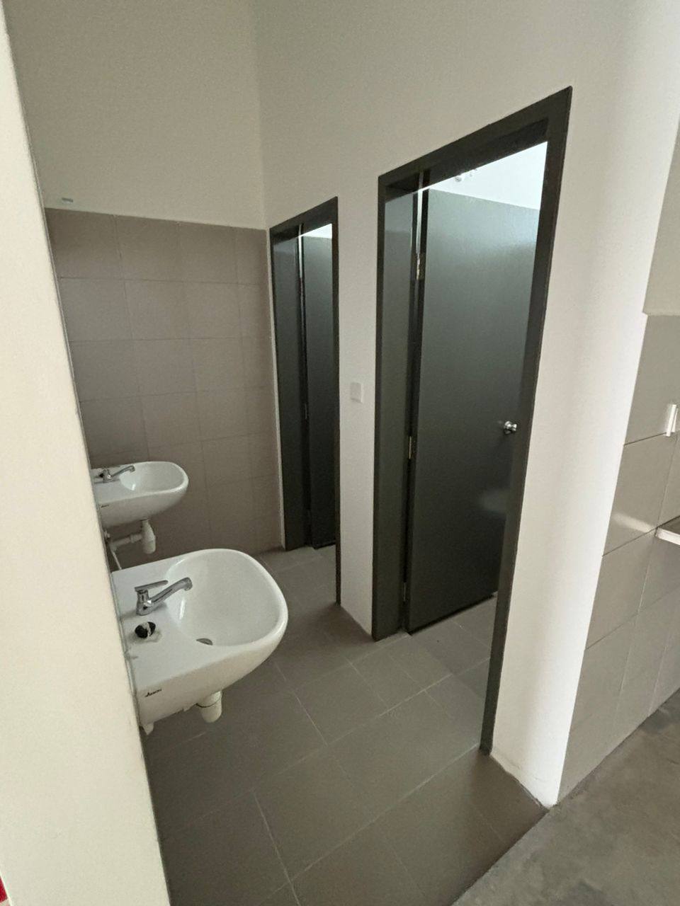 Ground Floor Shop Lot Jade Hills Kajang - photo 10