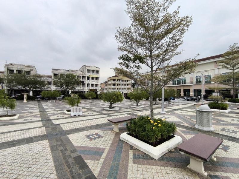 Corner Lot 4 Sty Shop Office Precint 15 Putrajaya - photo 3