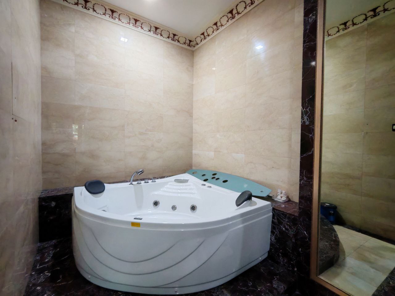 Bungalow 2 And Half Sty Section 16 Petaling Jaya - photo 9