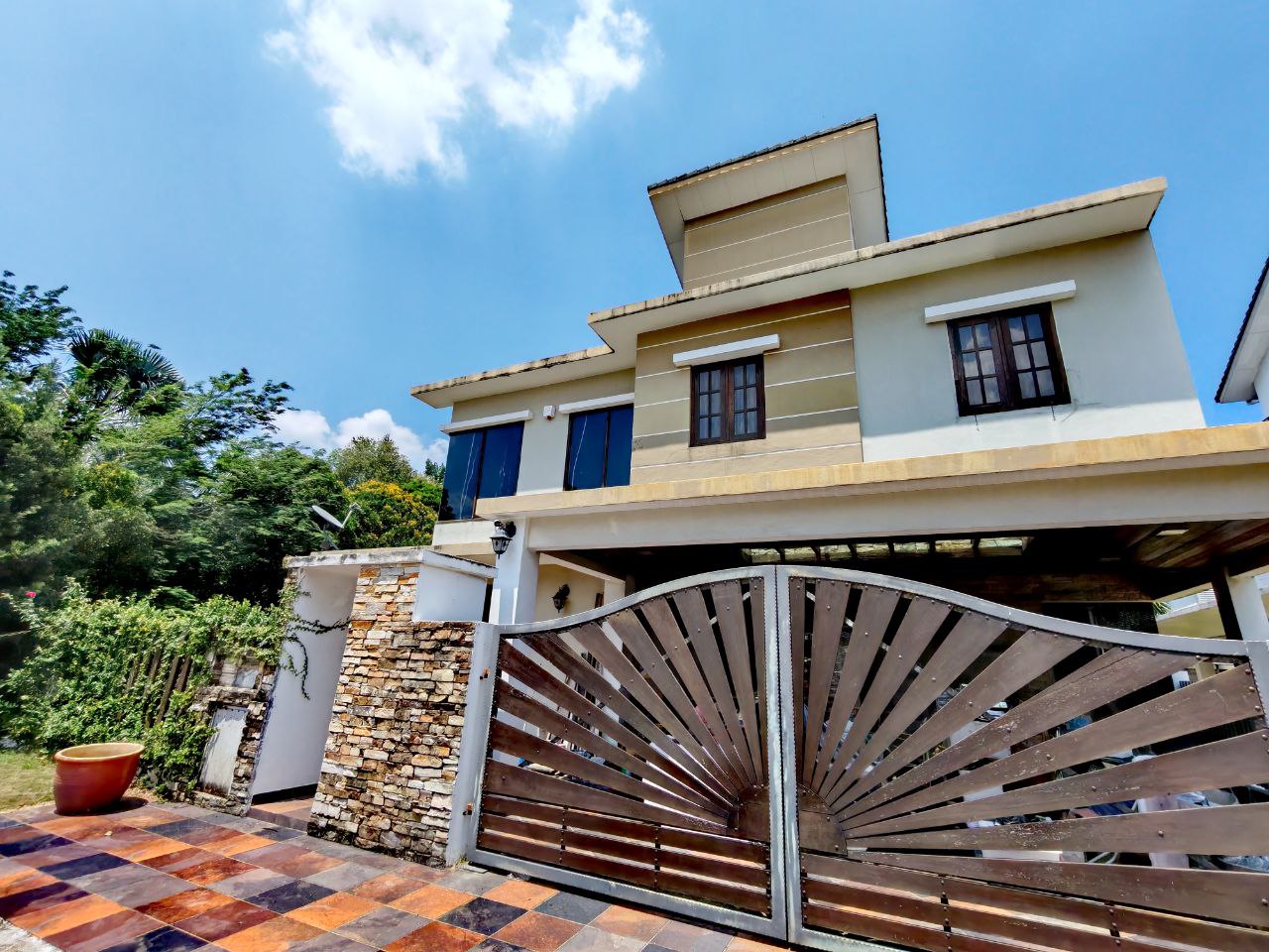Corner Lot Bungalow 2 Sty Putra Heights - photo 3