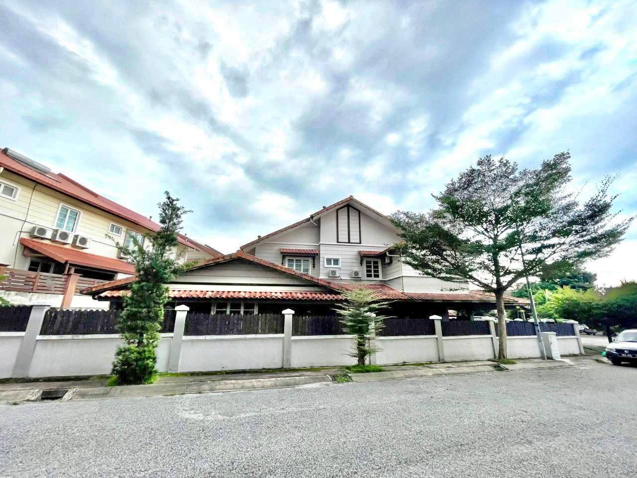 Corner Lot Semi D Avenue Lake Valley Cheras - photo 4