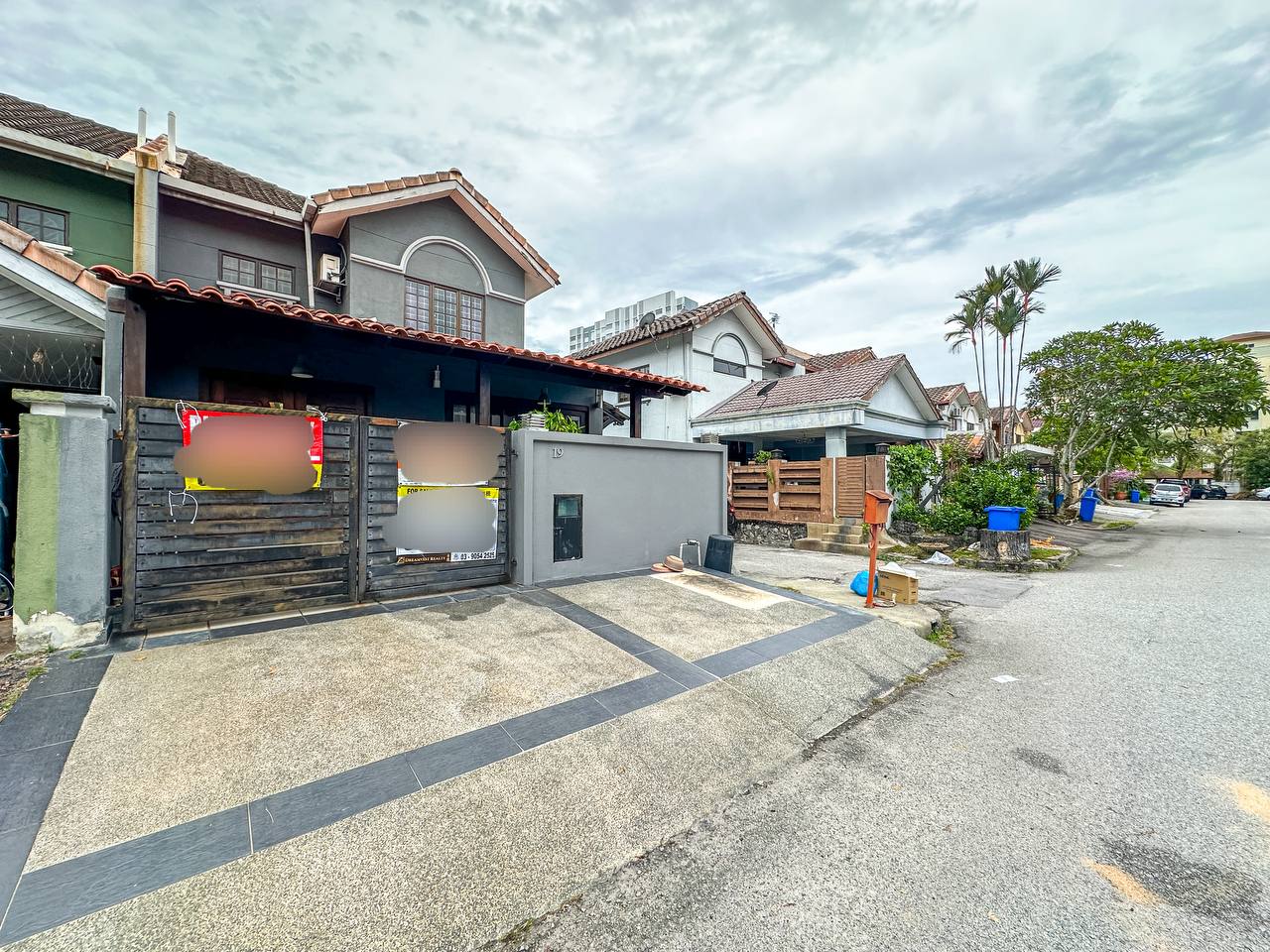 End Lot 2 Sty Teres Jalan Nova U5 Subang Bestari - photo 2