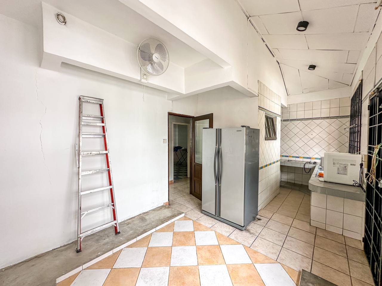 End Lot 2 Sty Teres Jalan Nova U5 Subang Bestari - photo 9