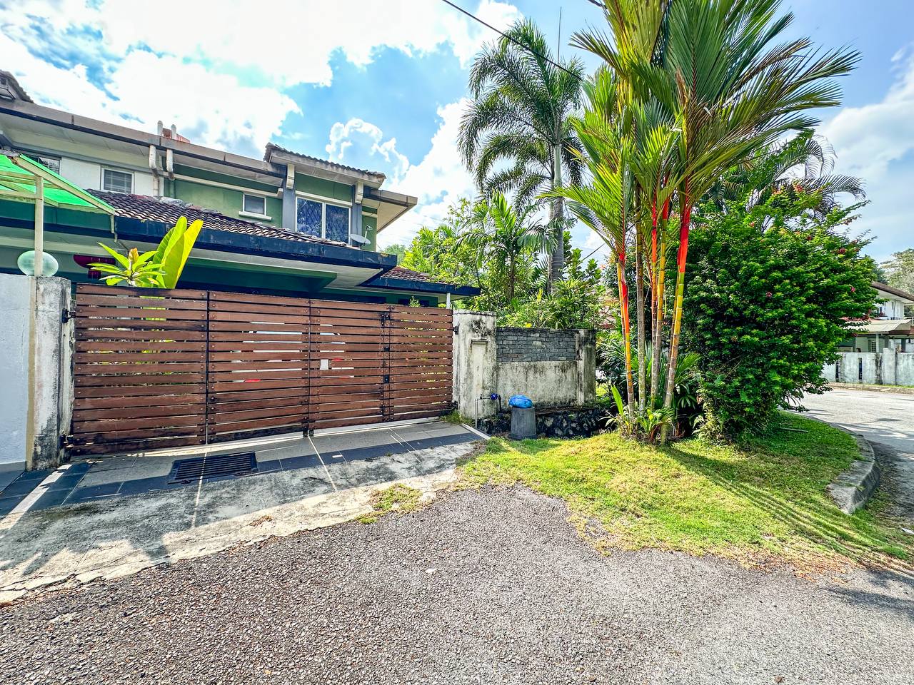 Corner Lot 2 Sty Puncak Jalil 2 Seri Kembangan - photo 2