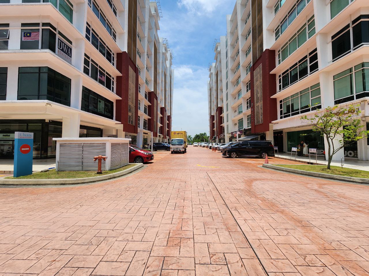 Corner Ground Floor Shoplot Oasis Square Damansara - photo 2