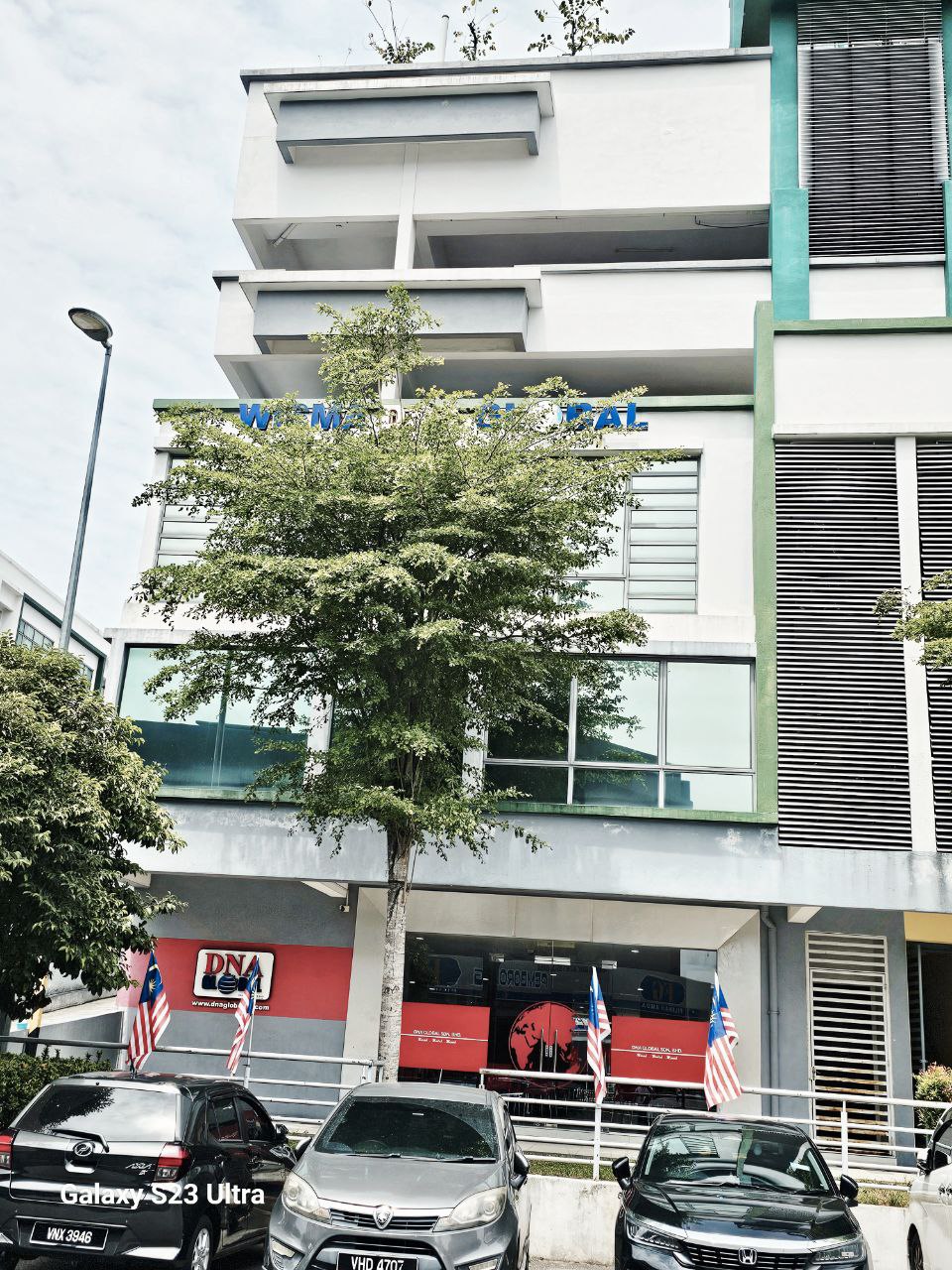 3 Sty Shop Retail City Garden Commercial Centre - photo 1