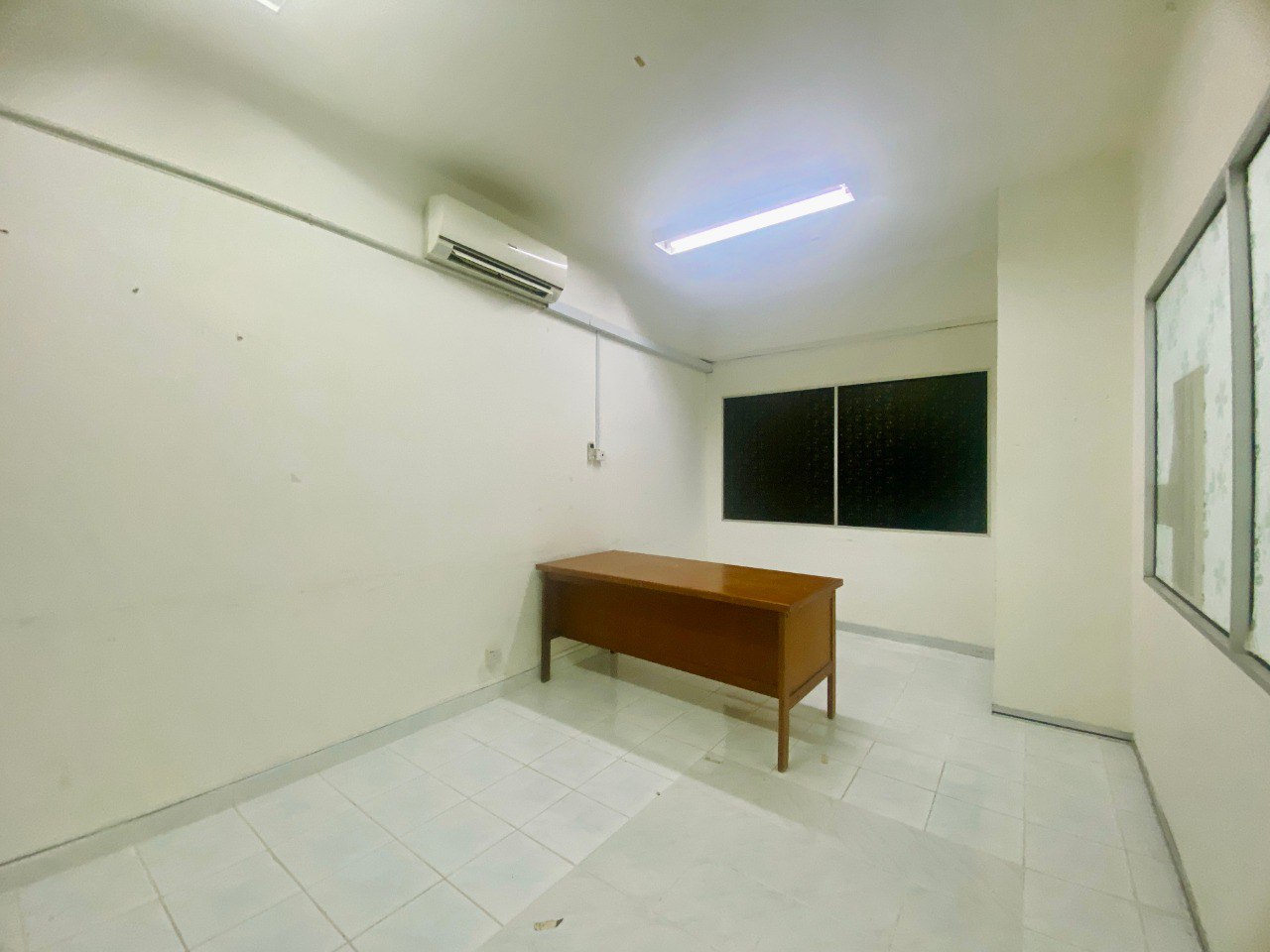 4 Sty Shoplot Taman Melawati - photo 11