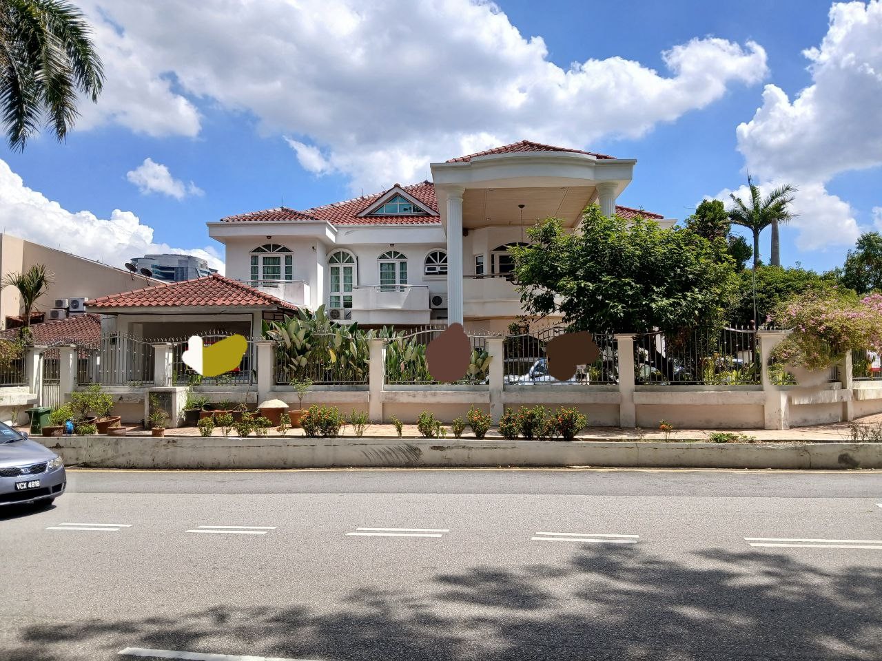 Corner Bungalow TTDI Jalan Aminuddin Baki KL - photo 2