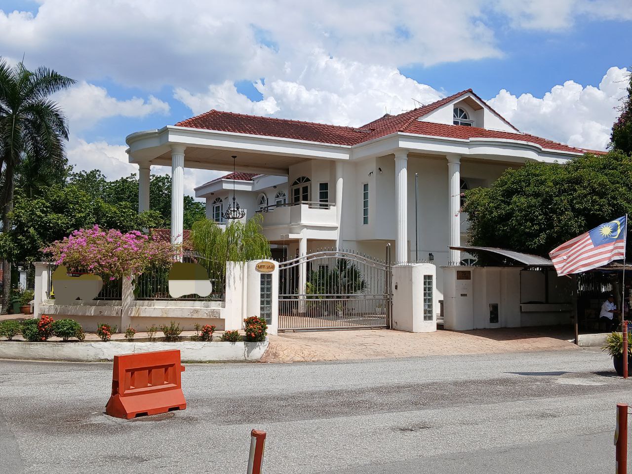 Corner Bungalow TTDI Jalan Aminuddin Baki KL - photo 7
