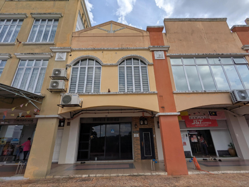 2 Sty Shop Lot Bukit Jelutong - photo 1