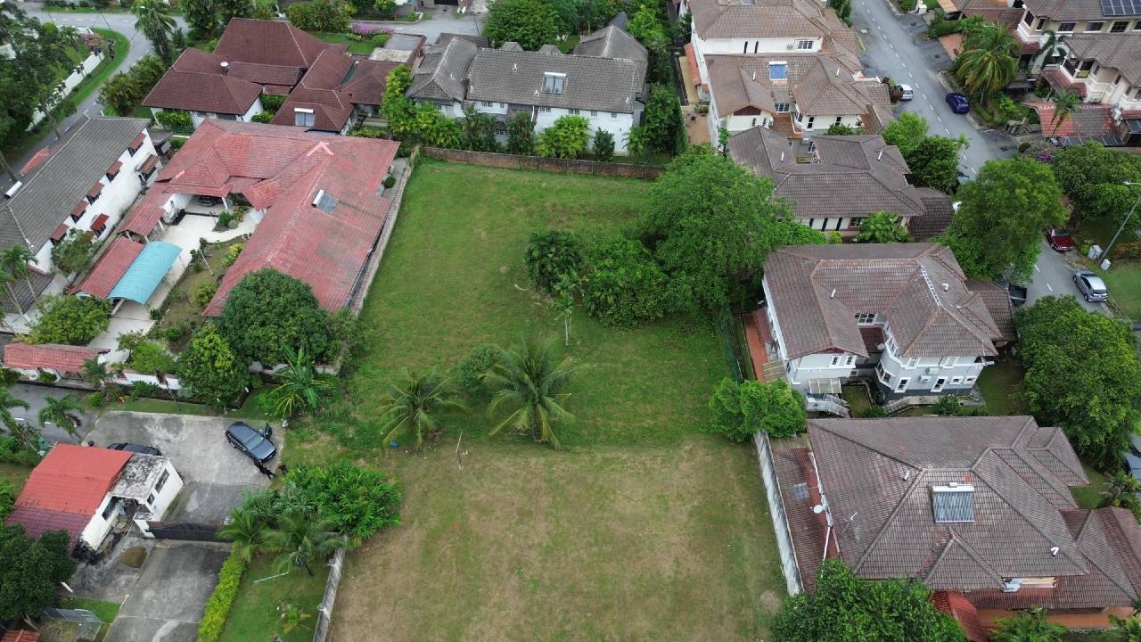 Freehold Bungalow Lot At Kemensah Ulu Klang - photo 2