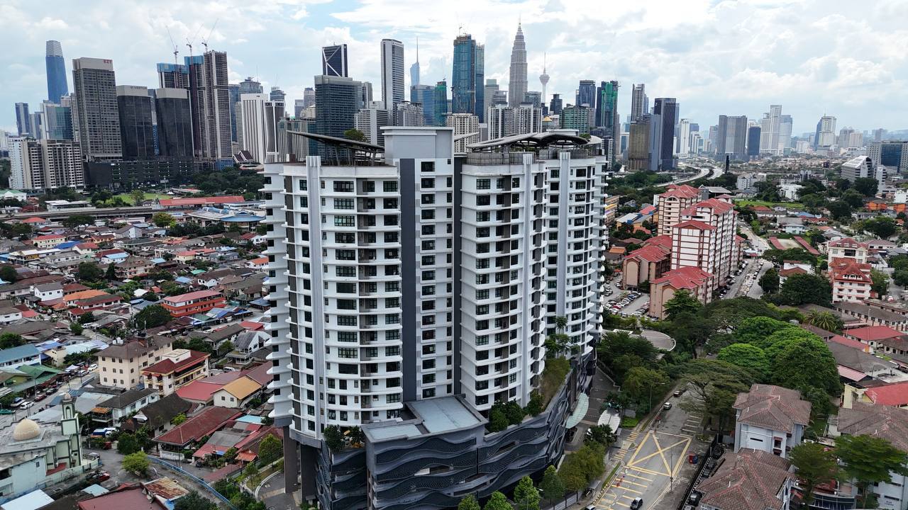 Corner Unit Residensi Chymes Gurney Kuala Lumpur