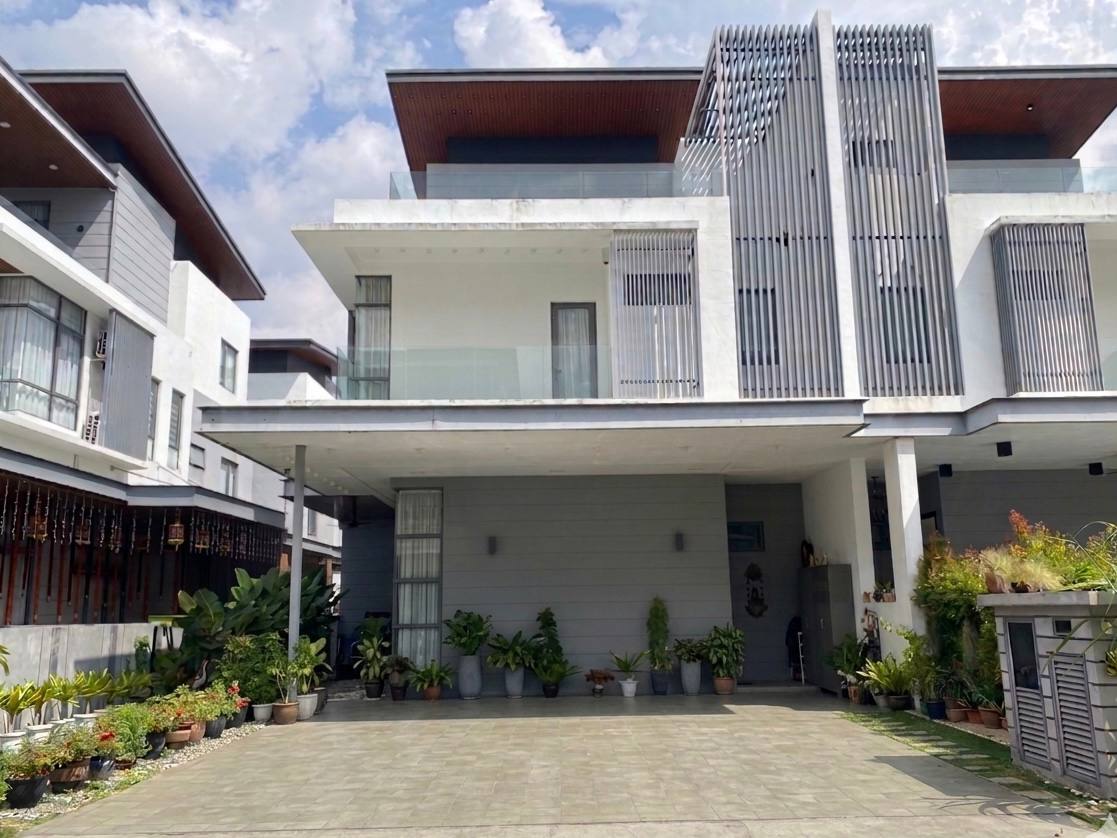 3 Storey Semi D Broadleaf Residences Shah Alam - photo 1