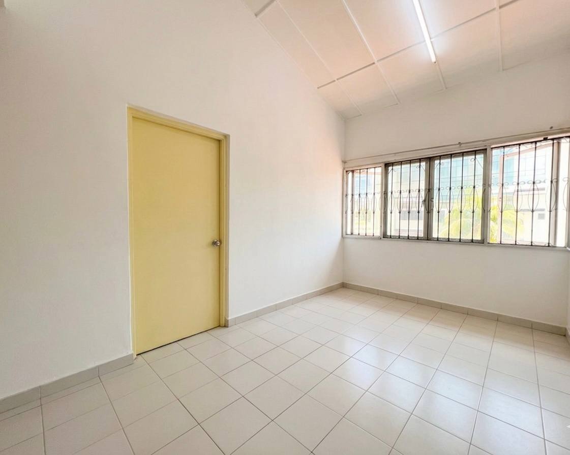 End Lot 2 Storey Teres Taman Tun Dr Ismail - photo 3