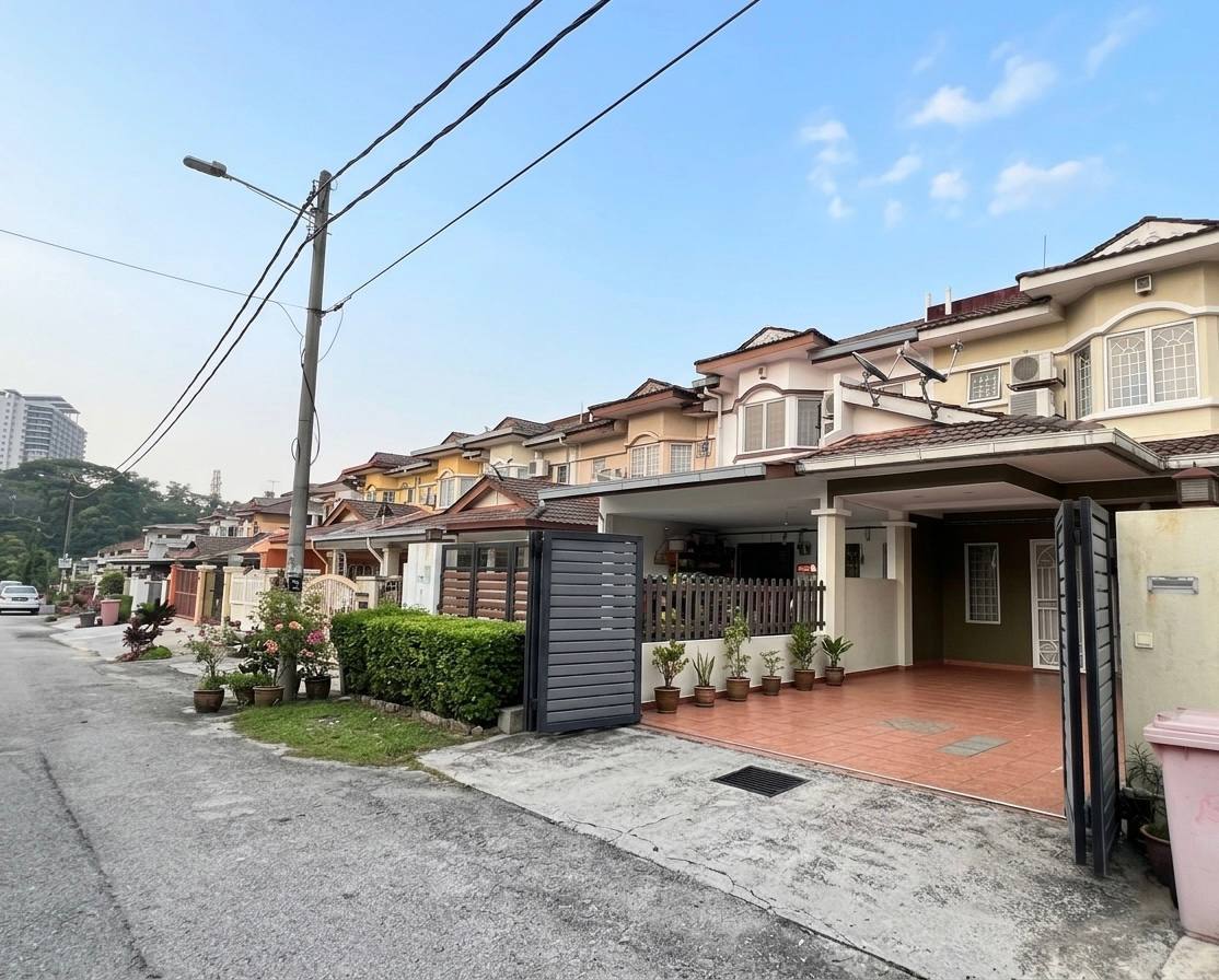 2 Storey Teres Damansara Damai PJU 10 - photo 3