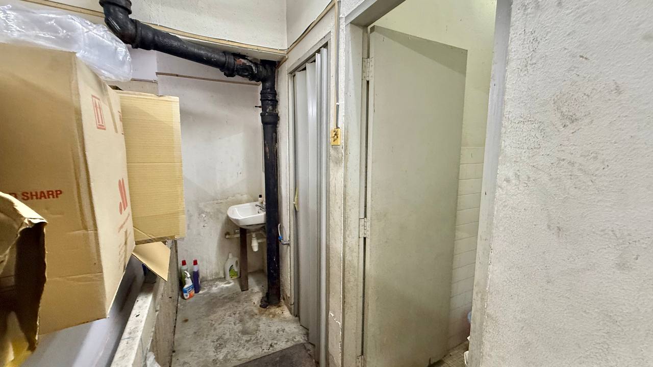 3 Storey Shop Lot Taman Nirwana Ampang - photo 11