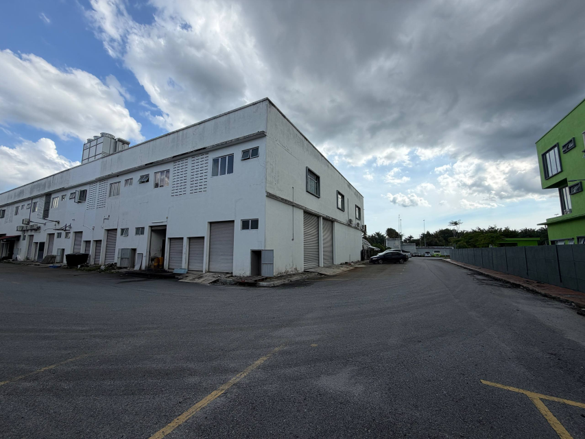 2 Storey Link Factory Ijok Kuala Selangor - photo 3